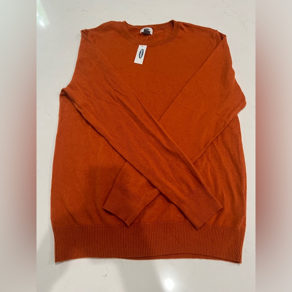 Old Navy crewneck sweater